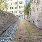 Guesthost - Gruber Modern Flat * Genua